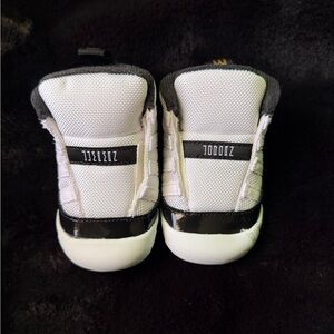 Jordan Retro 11 Concord Kids White and Black Sneakers